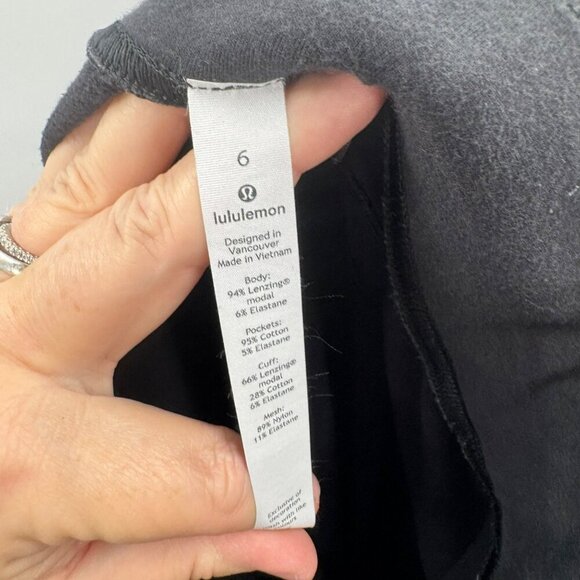 Lululemon Warm Down High-Rise Jogger Black Modal Womens Size 6 Comfortable Activ - Picture 3 of 6